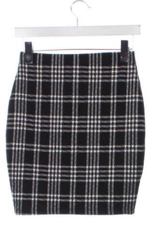 Пола Amisu, Размер XS, Цвят Многоцветен, Цена 2,04 €