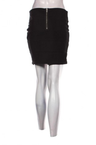 Пола Amisu, Размер M, Цвят Черен, Цена 2,04 €