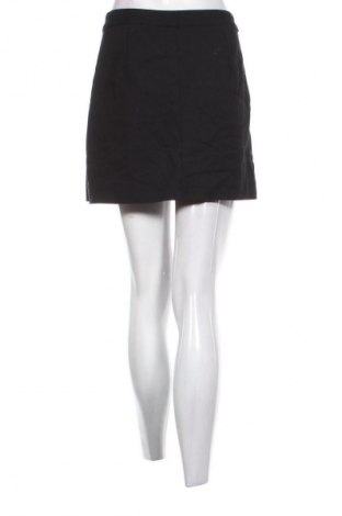 Пола Bershka, Размер L, Цвят Черен, Цена 2,55 €