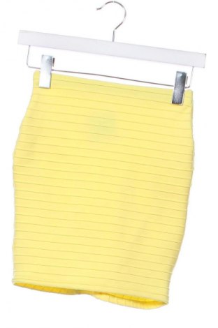 Пола Bershka, Размер XS, Цвят Жълт, Цена 3,06 €