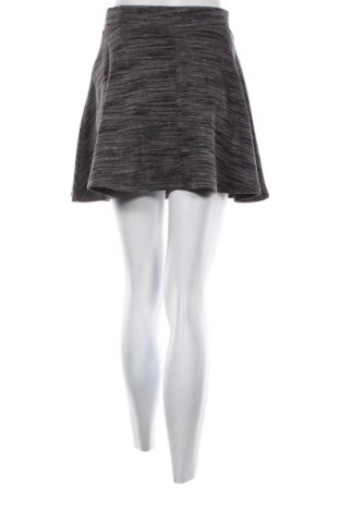 Пола Fb Sister, Размер S, Цвят Многоцветен, Цена 2,04 €