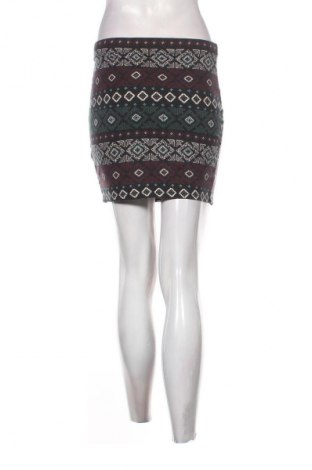 Пола Fb Sister, Размер M, Цвят Многоцветен, Цена 2,55 €