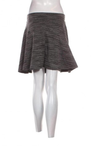 Пола Fb Sister, Размер M, Цвят Многоцветен, Цена 2,04 €