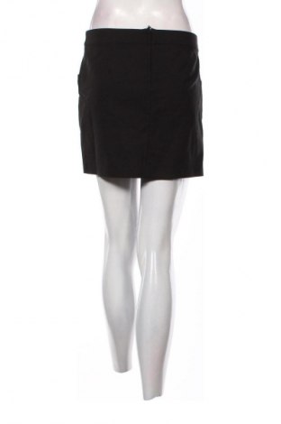 Пола Gina Tricot, Размер M, Цвят Черен, Цена 2,04 €