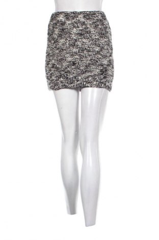 Пола H&M, Размер XS, Цвят Многоцветен, Цена 3,06 €