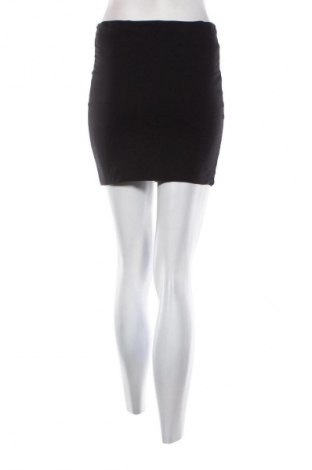 Пола H&M, Размер S, Цвят Черен, Цена 2,55 €