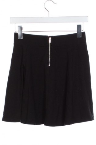 Пола H&M, Размер XS, Цвят Черен, Цена 2,55 €
