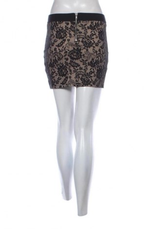 Пола H&M, Размер S, Цвят Многоцветен, Цена 2,04 €