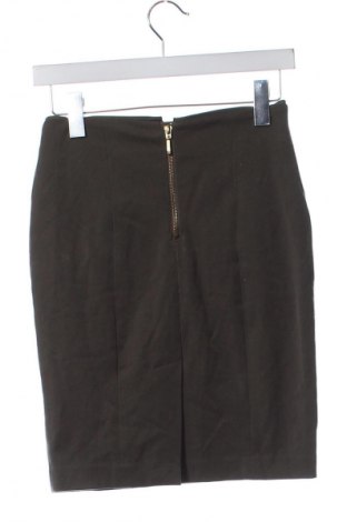 Пола H&M, Размер XS, Цвят Зелен, Цена 2,04 €