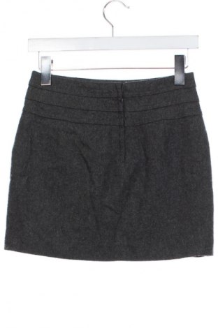 Пола H&M, Размер XS, Цвят Сив, Цена 2,04 €