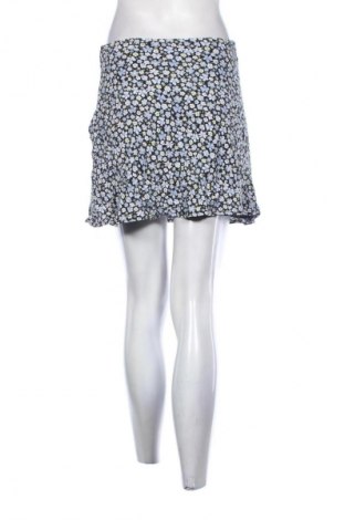 Пола H&M Divided, Размер M, Цвят Многоцветен, Цена 2,04 €