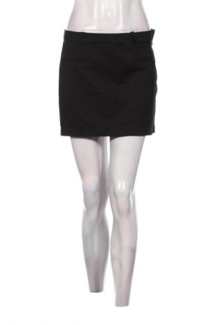 Пола H&M Divided, Размер S, Цвят Черен, Цена 2,04 €