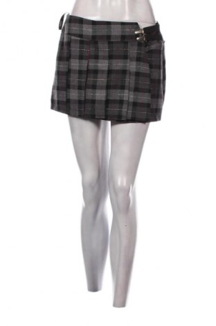 Пола Hype, Размер M, Цвят Многоцветен, Цена 2,04 €