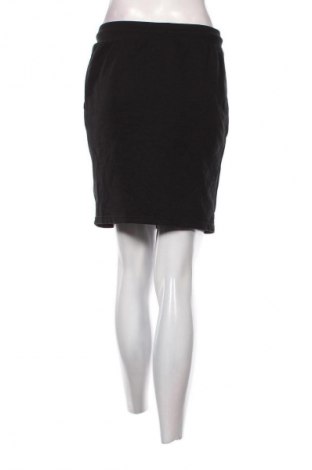 Пола Janina, Размер M, Цвят Черен, Цена 2,04 €