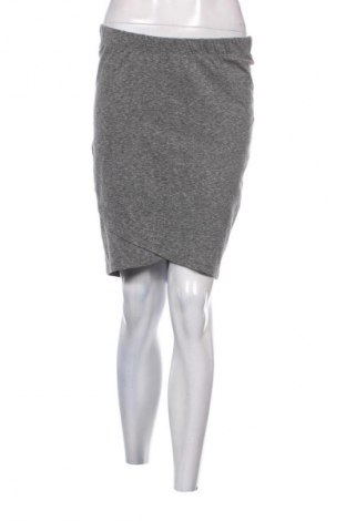 Пола Janina, Размер M, Цвят Сив, Цена 2,04 €