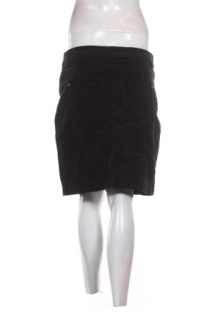 Пола Micha, Размер M, Цвят Черен, Цена 2,04 €