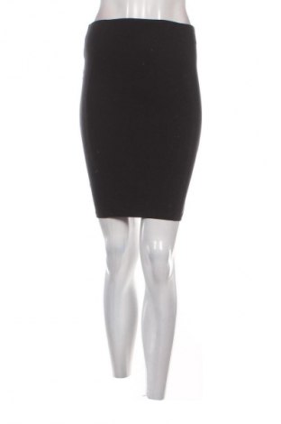 Пола Miss Chic, Размер S, Цвят Черен, Цена 2,04 €