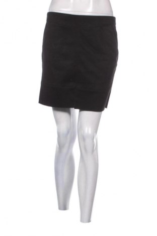 Пола ONLY, Размер M, Цвят Черен, Цена 2,04 €