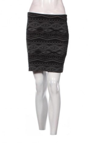 Пола ONLY, Размер M, Цвят Многоцветен, Цена 2,04 €