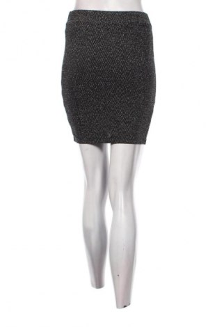 Пола ONLY, Размер S, Цвят Черен, Цена 2,04 €