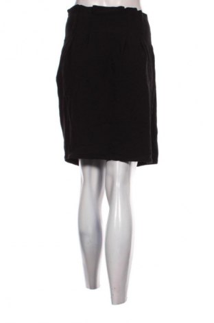 Пола Object, Размер M, Цвят Черен, Цена 2,55 €