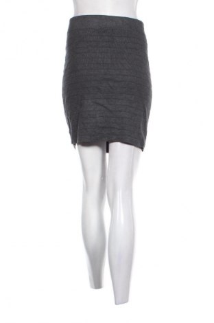 Пола Orsay, Размер L, Цвят Сив, Цена 2,04 €