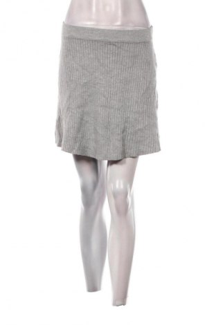 Пола Orsay, Размер S, Цвят Сив, Цена 2,04 €