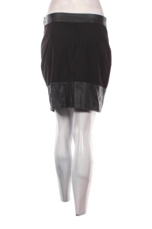 Пола Page One, Размер M, Цвят Черен, Цена 2,04 €