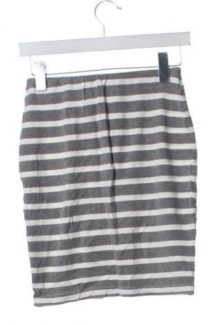 Пола Reserved, Размер XS, Цвят Многоцветен, Цена 2,04 €