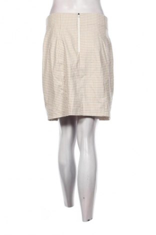 Пола Reserved, Размер M, Цвят Многоцветен, Цена 2,04 €