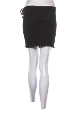 Пола SHEIN, Размер S, Цвят Черен, Цена 2,55 €