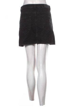 Szoknya Sinsay, Méret M, Szín Fekete, Ár 1 699 Ft