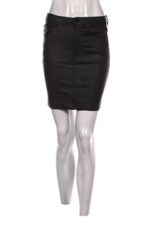 Пола Stradivarius, Размер S, Цвят Черен, Цена 2,04 €