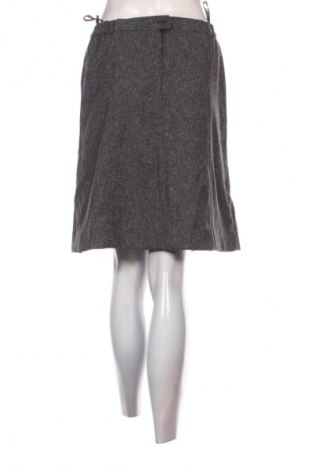 Пола Unbranded, Размер M, Цвят Сив, Цена 2,04 €