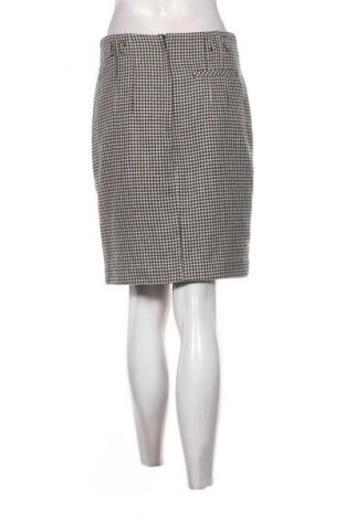 Пола Unbranded, Размер M, Цвят Многоцветен, Цена 2,04 €