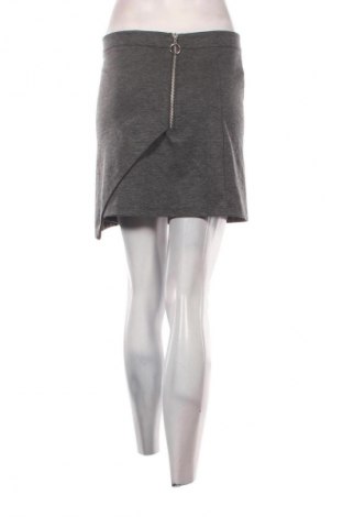 Пола Unbranded, Размер M, Цвят Сив, Цена 2,04 €