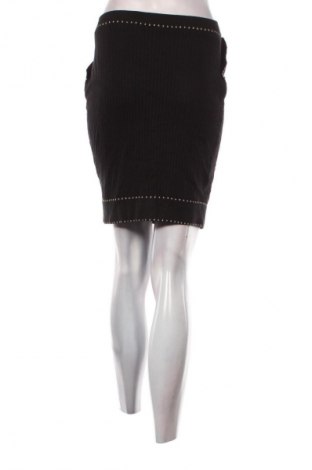 Пола Unbranded, Размер S, Цвят Черен, Цена 2,04 €