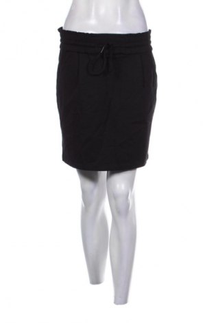 Пола Vero Moda, Размер S, Цвят Черен, Цена 2,04 €