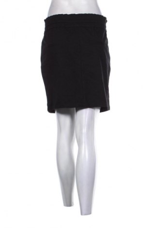 Пола Vero Moda, Размер S, Цвят Черен, Цена 2,04 €