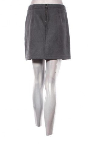 Пола Vero Moda, Размер S, Цвят Сив, Цена 2,04 €