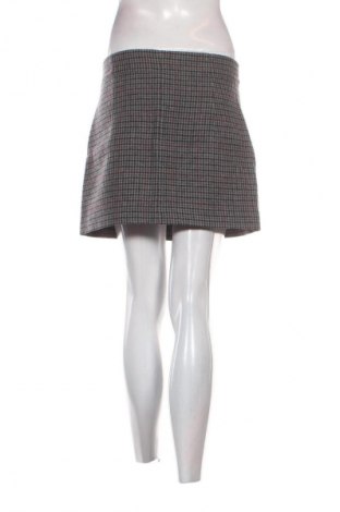 Пола Zara, Размер M, Цвят Многоцветен, Цена 3,57 €