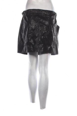 Пола Zara, Размер M, Цвят Черен, Цена 2,04 €