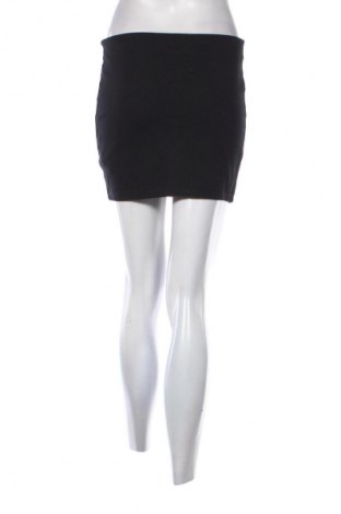 Пола Zara Trafaluc, Размер S, Цвят Черен, Цена 2,55 €