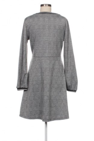 Šaty  B.Young, Velikost L, Barva Vícebarevné, Cena  429,00 Kč