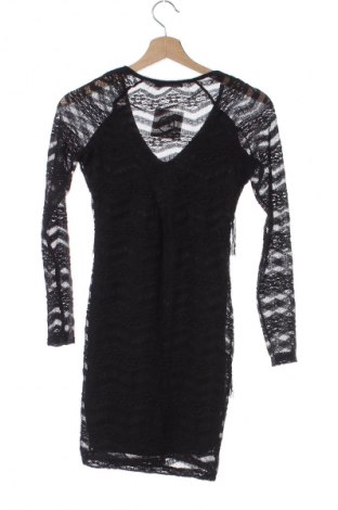 Kleid Bershka, Größe S, Farbe Schwarz, Preis 3,99 €