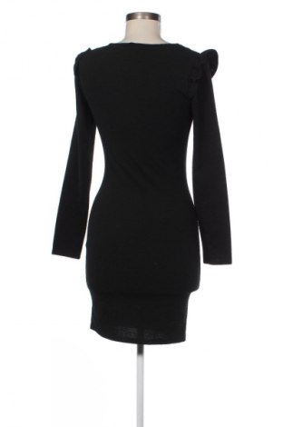 Рокля Mango, Размер S, Цвят Черен, Цена 2,04 €