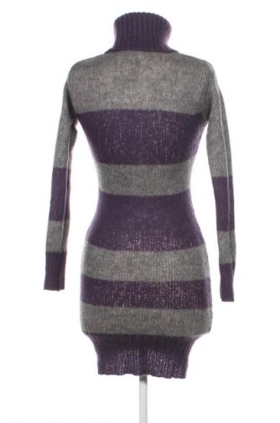 Šaty  Rinascimento, Velikost S, Barva Vícebarevné, Cena  299,00 Kč