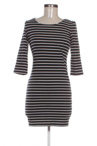 Рокля Sinsay, Размер S, Цвят Многоцветен, Цена 2,04 €