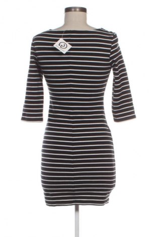 Рокля Sinsay, Размер S, Цвят Многоцветен, Цена 2,04 €