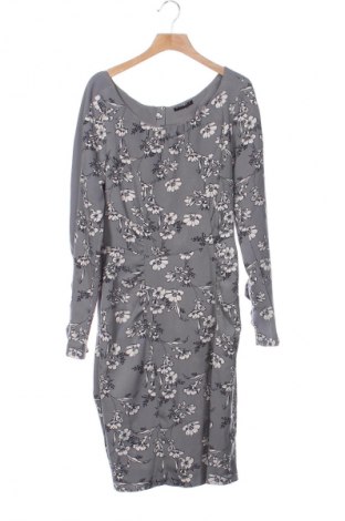 Šaty  Sisley, Velikost XS, Barva Vícebarevné, Cena  59,00 Kč